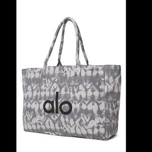 Alo Yoga Tote NWT